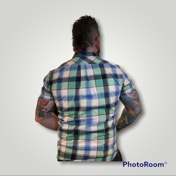 Levi’s button down - Picture 2 of 3